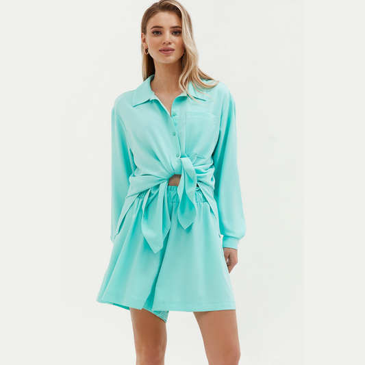 Suit with blouse and shorts